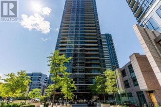 9 Valhalla Inn Rd in Toronto, ON - Building Photo - Building Photo