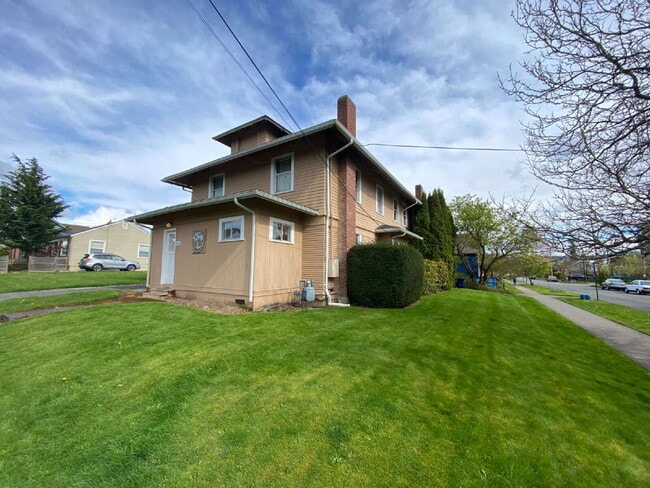 2200 J St in Bellingham, WA - Building Photo - Building Photo