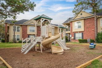 Brazoswood in Clute, TX - Building Photo - Building Photo