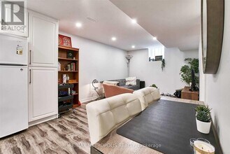 42 Reed Dr in Ajax, ON - Building Photo - Building Photo