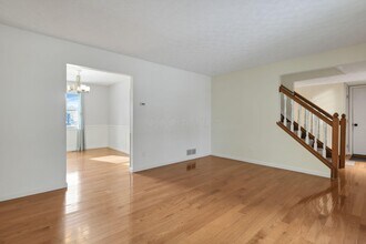 2419 Breathstone Dr in Powell, OH - Building Photo - Building Photo