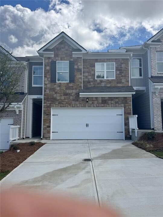 3031 Greyton Dr in Buford, GA - Building Photo