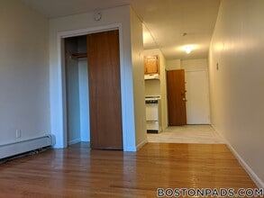 8 Wait St, Unit 303 in Roxbury Crossing, MA - Building Photo - Building Photo