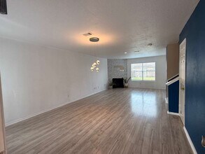 15911 Youpon Valley Dr in Houston, TX - Building Photo - Building Photo