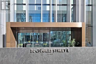 50 Charles St E in Toronto, ON - Building Photo