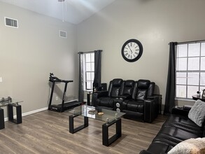 13025 Meadowbreeze Dr in Wellington, FL - Building Photo - Building Photo
