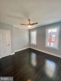 1919 Hoffman St photo'