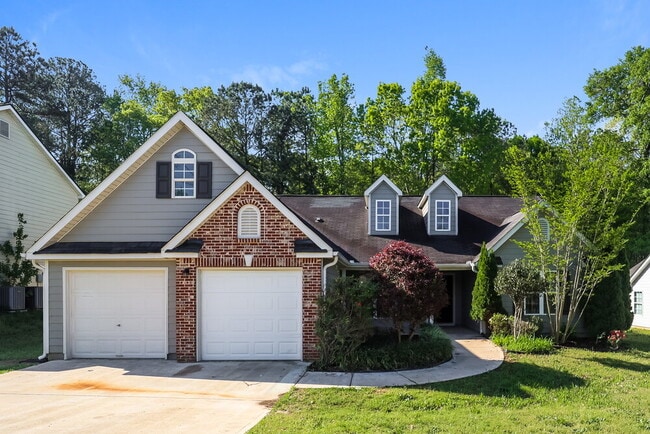 property at 725 Denise Ct