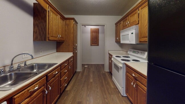 1709 Redbud Dr in Joplin, MO - Building Photo - Building Photo