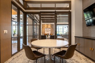 View at Estancia in Manchaca, TX - Foto de edificio - Interior Photo