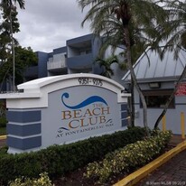 9375 Fontainebleau Blvd #L422, Unit L422 in Miami, FL - Building Photo