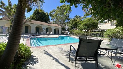 6474 Cavalleri Rd in Malibu, CA - Building Photo - Building Photo