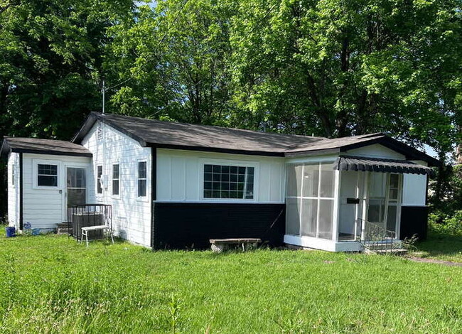 property at 1212 W 9th Ave