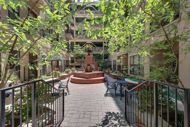 1803 Broadway in Nashville, TN - Building Photo - Building Photo