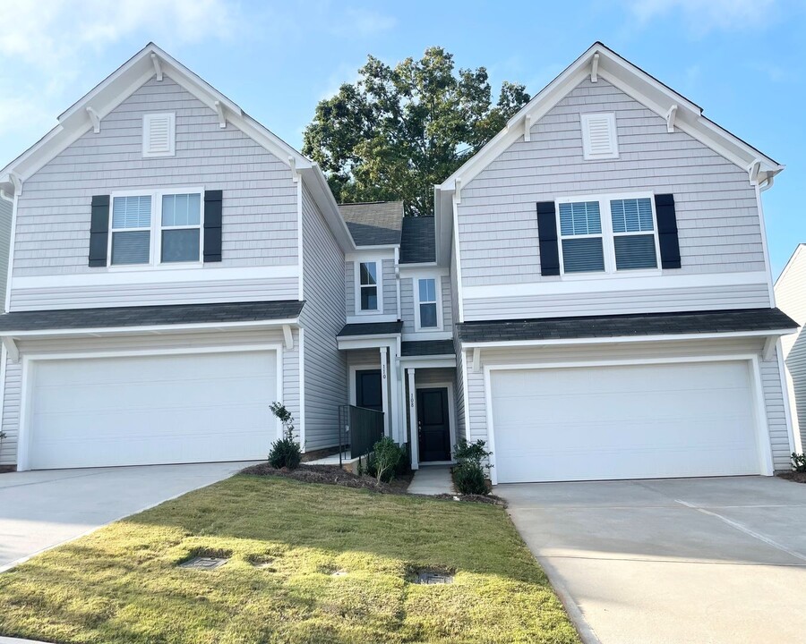 112 Gaelic Dr in Statesville, NC - Building Photo