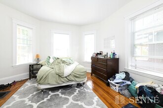 37 Magoun St, Unit 3 in Cambridge, MA - Foto de edificio - Building Photo