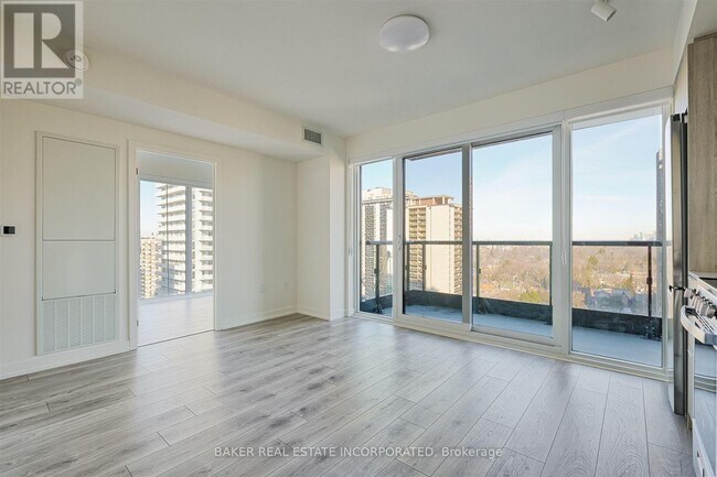223-1223 Redpath Ave in Toronto, ON - Building Photo - Building Photo