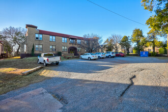 36th Terrace Apartments in Oklahoma City, OK - Building Photo - Building Photo