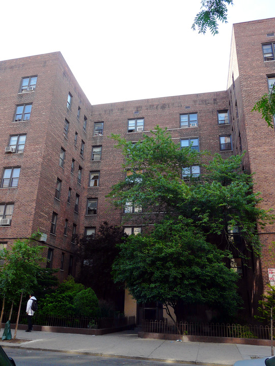 2324 Walton Ave in Bronx, NY - Building Photo