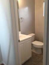 20246 Cohasset St, Unit 9 in Winnetka, CA - Building Photo - Building Photo