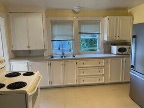 104 Summer St in Biddeford, ME - Building Photo - Building Photo