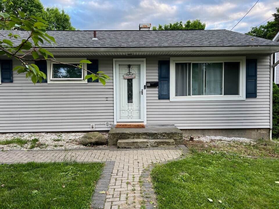 15 Blake St in Newburgh, NY - Building Photo