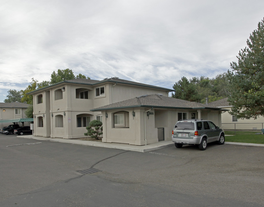 Greentree Patio Apartments in Sparks, NV - Building Photo