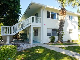 316 SE 1st St in Boynton Beach, FL - Building Photo