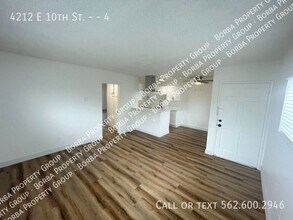 4212 E 10th St in Long Beach, CA - Building Photo - Building Photo