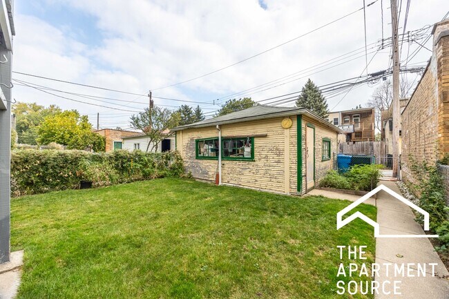 5713 N Talman Ave in Chicago, IL - Building Photo - Building Photo