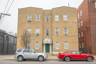 Fan Apartments in Richmond, VA - Building Photo - Building Photo