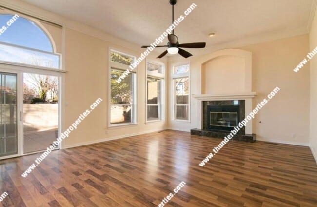 11509 Pine Top Ln NE in Albuquerque, NM - Building Photo - Building Photo