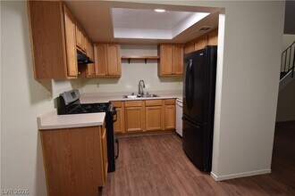 6476 Big Pine Way in Las Vegas, NV - Building Photo - Building Photo