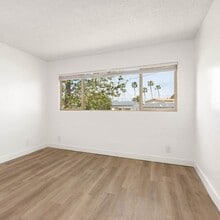 Mar at Seaside in San Diego, CA - Foto de edificio - Building Photo