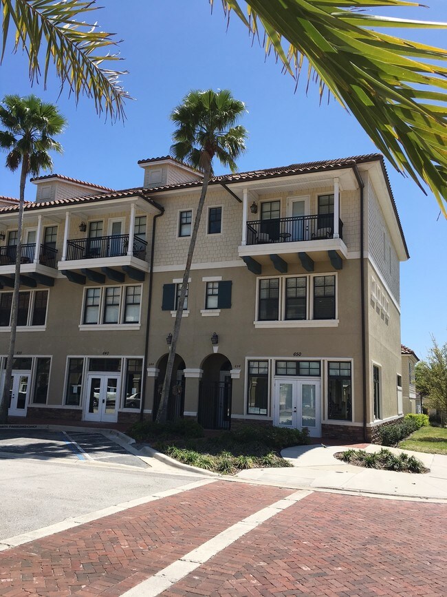 575-615 Market St in St. Augustine, FL - Foto de edificio - Building Photo