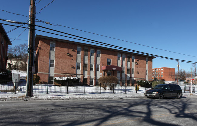 Bennington Apartments in Washington, DC - Building Photo - Building Photo