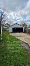 8204 Vineyard Ave in Cleveland, OH - Building Photo - Building Photo