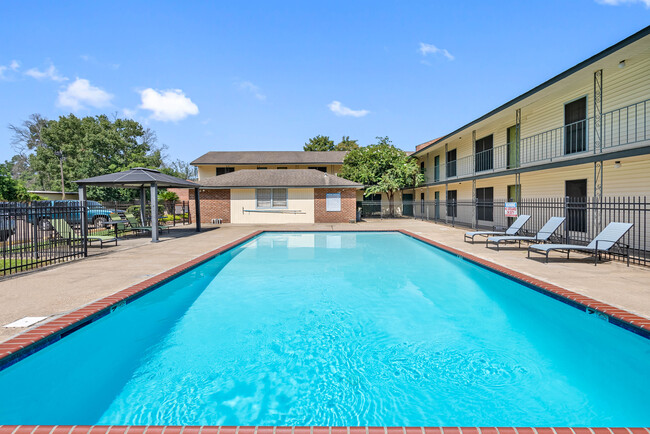 Park East Apartments in Baton Rouge, LA - Building Photo - Building Photo