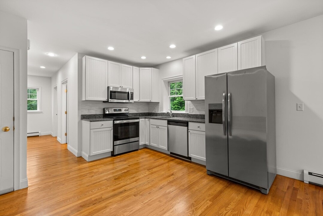 4 Stimson St in Kittery, ME - Building Photo