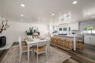 4880 Kane St in San Diego, CA - Building Photo - Building Photo