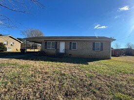 1400 Newton St in Shelby, NC - Building Photo