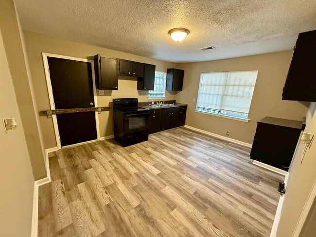 1728 Felix Ave in Memphis, TN - Building Photo - Building Photo