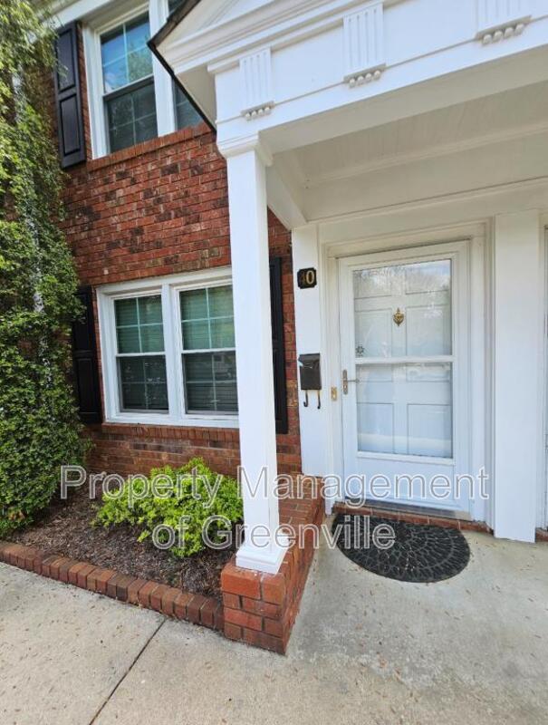 501 Edwards Rd in Greenville, SC - Foto de edificio - Building Photo
