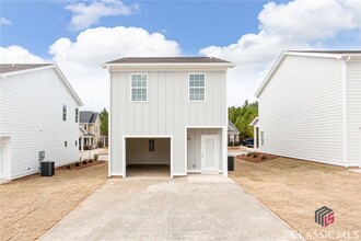 703 W Vincent Dr in Athens, GA - Foto de edificio - Building Photo