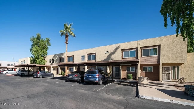 1329 S Mitchell Dr in Tempe, AZ - Building Photo - Building Photo