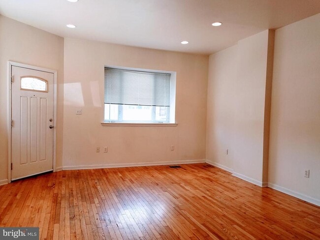 1951 S 4th St in Philadelphia, PA - Building Photo - Building Photo