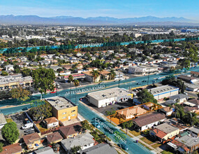 6576 California Ave in Long Beach, CA - Building Photo - Building Photo