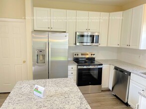 13603 Sunrise View Dr in Charlotte, NC - Foto de edificio - Building Photo