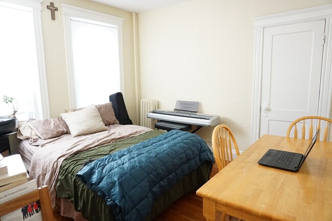 91 Gordon St, Unit 18 in Boston, MA - Foto de edificio - Building Photo