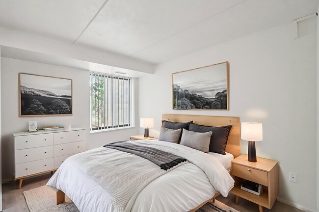 The Heights of Southfield in Southfield, MI - Building Photo - Building Photo